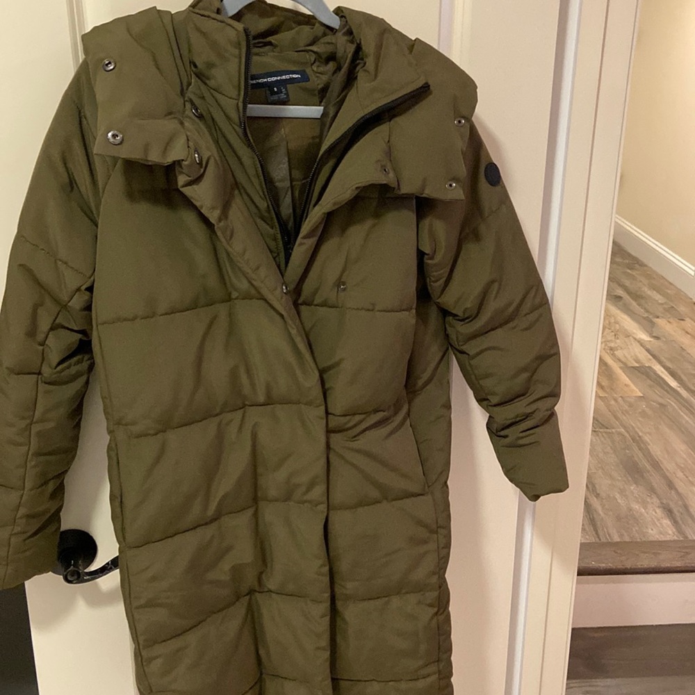 Lightly worn green winter coat!